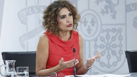 El Gobierno aprueba la quita de la deuda autonómica: premio a Cataluña, a las que suben el IRPF y estocada a Madrid
