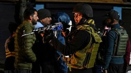 Un ataque insurgente contra civiles en la Cachemira india deja 26 muertos y 13 heridos