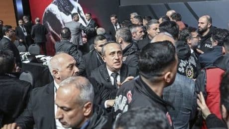 Eski Beşiktaş yöneticisi Metin Keçeli, yumruklu saldırıyı Cumhuriyet’e değerlendirdi: ‘Arat’ı uyarmıştım’