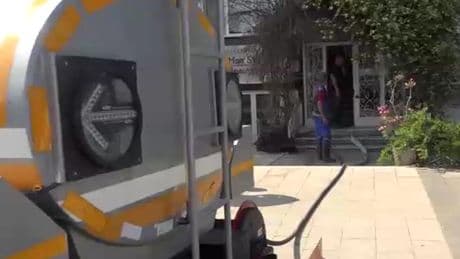 Belediye işçileri, sel temizliğinde karbonmonoksit gazından etkilendi: 2 işçi hastaneye kaldırıldı