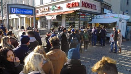 "Mustafas Gemüe Kebap" in Berlin zieht um – neue Adresse für Kult-Döner