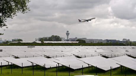 Licht aan eind tunnel zonneparkdrama Schiphol: ’Demontage blijft echter noodzakelijk’