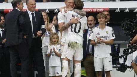 La emoción toma el Bernabéu en el final de una era
