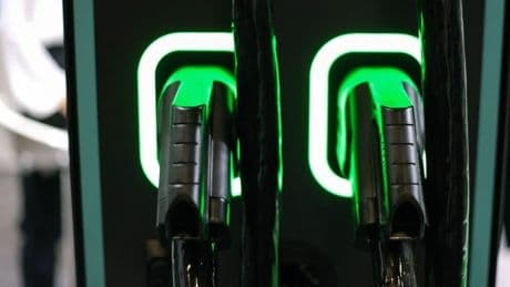 La transición al vehículo eléctrico en Europa: Un camino lleno de obstáculos, según ACEA