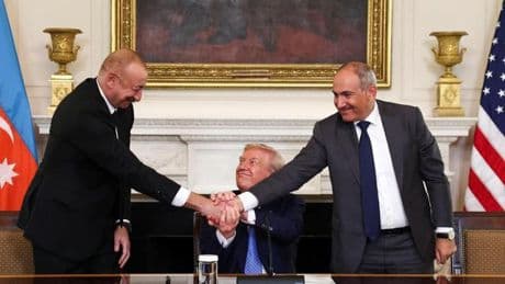 Armenien und Aserbaidschan: Armenien und Aserbaidschan unterzeichnen Friedensvertrag in Washington