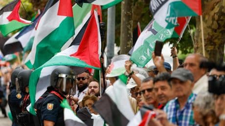 Siguen las protestas contra el equipo Israel, que se queda en La Vuelta: "Si abandonamos, sería nuestro cierre"
