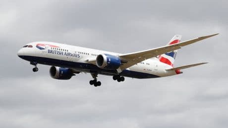Un steward de British Airways retrouvé "nu et sous drogues" dans les toilettes d'un avion