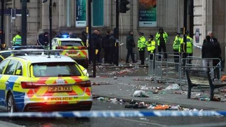 Liverpool: Polizei nimmt 53-Jährigen nach Fahrt in Menschenmenge fest
