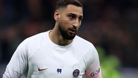 <p>Donnarumma si allena con i compagni alla vigilia dell&rsquo;esordio del Psg al Parco dei Principi</p>
