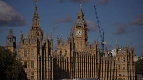 Plan to link rare cancer sufferers to suitable clinical trials clears Commons