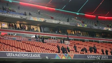 Fan stirbt nach Sturz auf Pressetribüne bei Nations-League-Finale