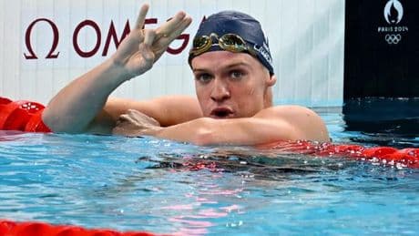 Léon Marchand fait son grand retour à la compétition, avec de nouveaux défis en tête