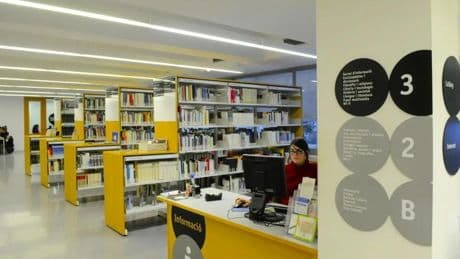 Puertas cerradas ante el calor extremo: el verano que deja a media España sin bibliotecas