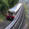 In Berlin-Zehlendorf: Mutmaßlicher S-Bahn-Surfer tödlich verunglückt