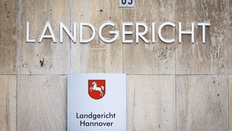Landgericht Hannover: Mann soll Obdachlosen erstochen haben - Prozess beginnt