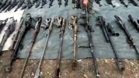 Irak'ın kuzeyinde mağarada çok sayıda silah ve mühimmat ele geçirildi