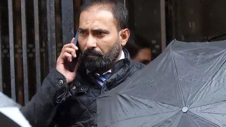 Doctor who left patient during op to have sex with nurse will not face sanctions