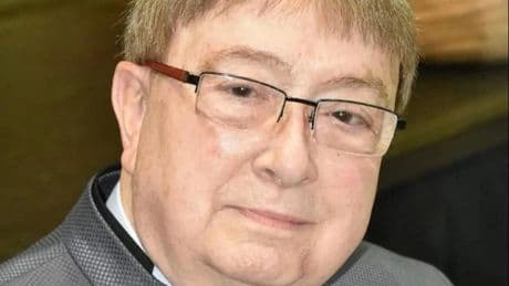 Muere Enrique Marzal, el modista que vistió a la Reina Letizia, a la Princesa Leonor, Lola Flores y Rocío Jurado