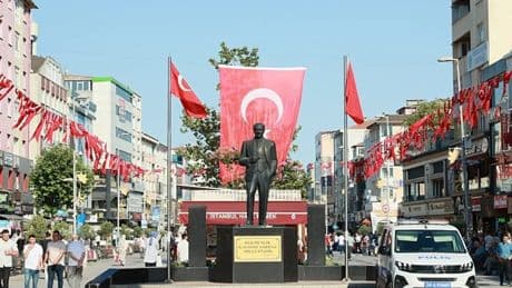 Bayraklar Terörsüz Türkiye için dalgalanıyor