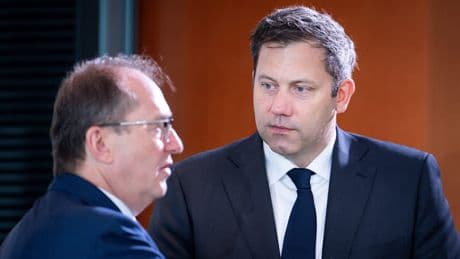 Zoff um Zurückweisungen - SPD wartet auf nächste Asyl-Klatsche für Dobrindt