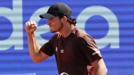 Darderi non si ferma pi&ugrave;! Vince anche a Umago, &egrave; il terzo titolo del 2025