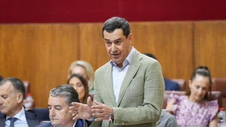Juanma Moreno quiere acabar la legislatura: solo adelantaría las elecciones "si fueran muy cercanas" a las generales