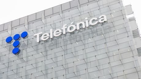 Telefónica acusa las ventas de Argentina y Perú y pierde 1.731 millones en el primer trimestre
