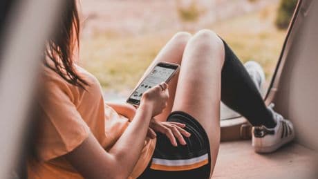 Les jeunes de plus en plus crédules? La génération Z est celle qui tombe le plus dans le piège des fake news