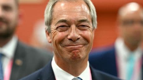 Farage se erige en alternativa