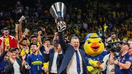 Basketbol dünyası Avrupa Ligi şampiyonu Fenerbahçe Beko'yu kutladı
