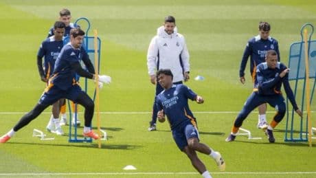 El Real Madrid, con seis bajas, acabó de preparar el Clásico