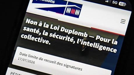 Un record historique : la pétition contre la loi Duplomb a franchi les deux millions de signatures