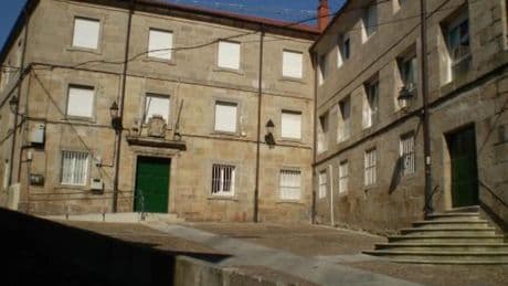 Un alumno de 10 años, expulsado de un colegio de Ourense tras una supuesta agresión sexual a una niña de cinco