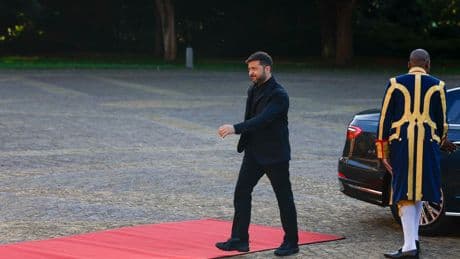 Guerre en Ukraine, jour 1218 : rencontre Trump-Zelensky, Macron redit le soutien de la France