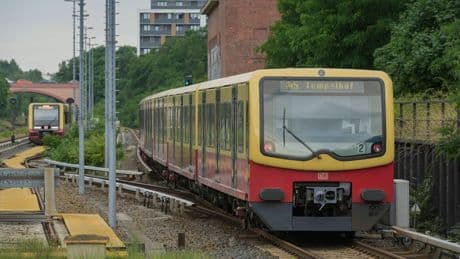 Berlin: S-Bahn-Linien im Südosten unterbrochen – stundenlange Störung