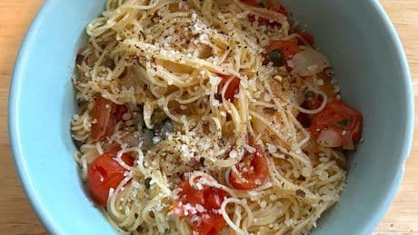 I made Gordon Ramsay's easy 10-minute pasta, and it's the perfect summer dinner when you're feeling lazy