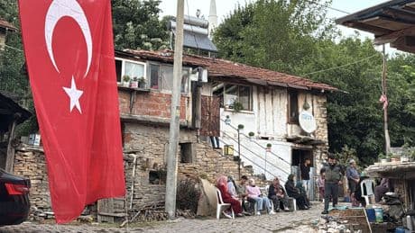 Özel'den asker ölümlerine tepki: "Büyük bir ihmal ve sorumsuzluk var, araştırılmalı"