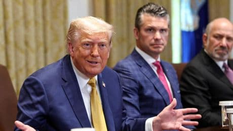 Un juez federal bloquea la orden de Trump de limitar la nacionalidad por nacimiento