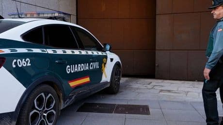 Kinder jahrelang eingesperrt: Deutschem Paar drohen 25 Jahre Haft in Spanien