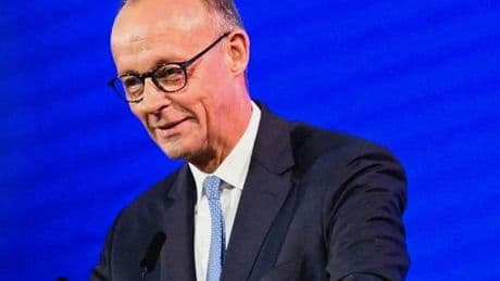 Bundespolitik: Merz hält an Umstieg zu E-Mobilität fest, fordert aber „mehr Flexibilität“