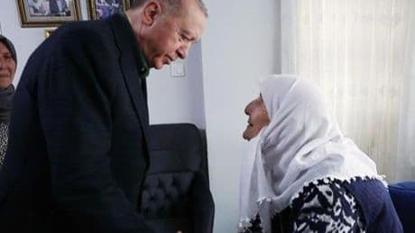 Erdoğan, 15 Temmuz şehit ailelerini ziyaret etti