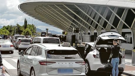 Los taxistas a favor de regular el servicio, pero sin más licencias