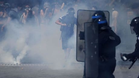 La pinza de la ultraizquierda y el Kremlin para desestabilizar Francia y amenazar a Europa