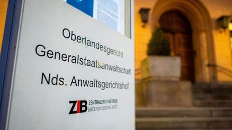 Rechtsradikale Gruppe? Razzia in drei Bundesländern