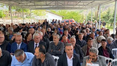 Hekimhanlılar siyanürlü madene tepkili | Altın olmadan yaşarız da susuz yaşayamayız