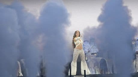Lola Índigo dedica su canción 'Sin Autotune' a Triana, una niña fan de la artista que ha fallecido recientemente