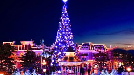 Un hombre demanda a Disneyland por no poder disfrutar de atracciones ni de firmas de autógrafos de personajes