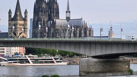 Bombenentschärfungen in Köln: Straßen und Brücken gesperrt – Evakuierung von über 20.000 Menschen gestartet