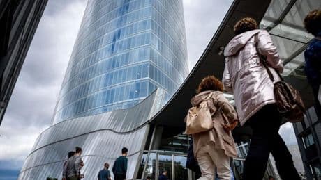 Iberdrola eliminará una línea de alta tensión en Zaldibar y levantará otra de menor trazado
