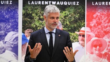 «Long, interminable et assez vague» : Laurent Wauquiez étrille le «macronisme finissant» après l’interview d’Emmanuel Macron